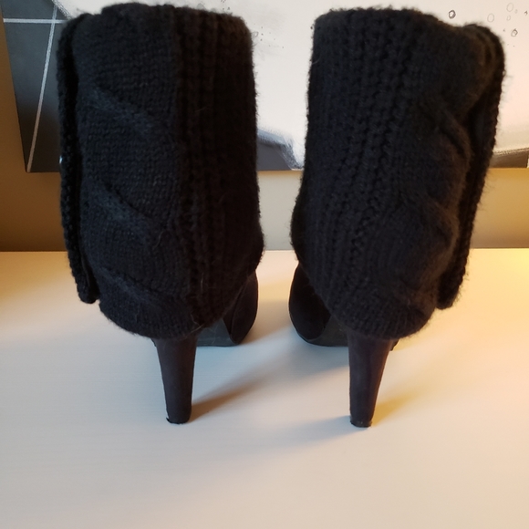 Black Guess by guessTurtle neck ankle booties - Picture 4 of 5